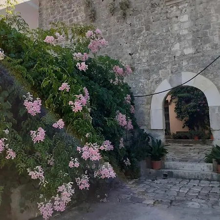 בית נופש My Peace מאלי סטון